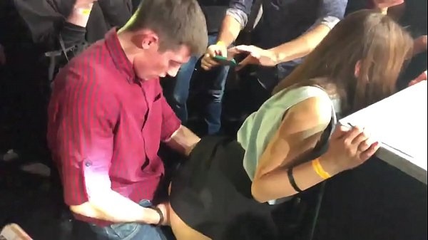 Verus sexus in nightclub Russian. XVIII annos Russian puella in ano ac debent futui in nightclub